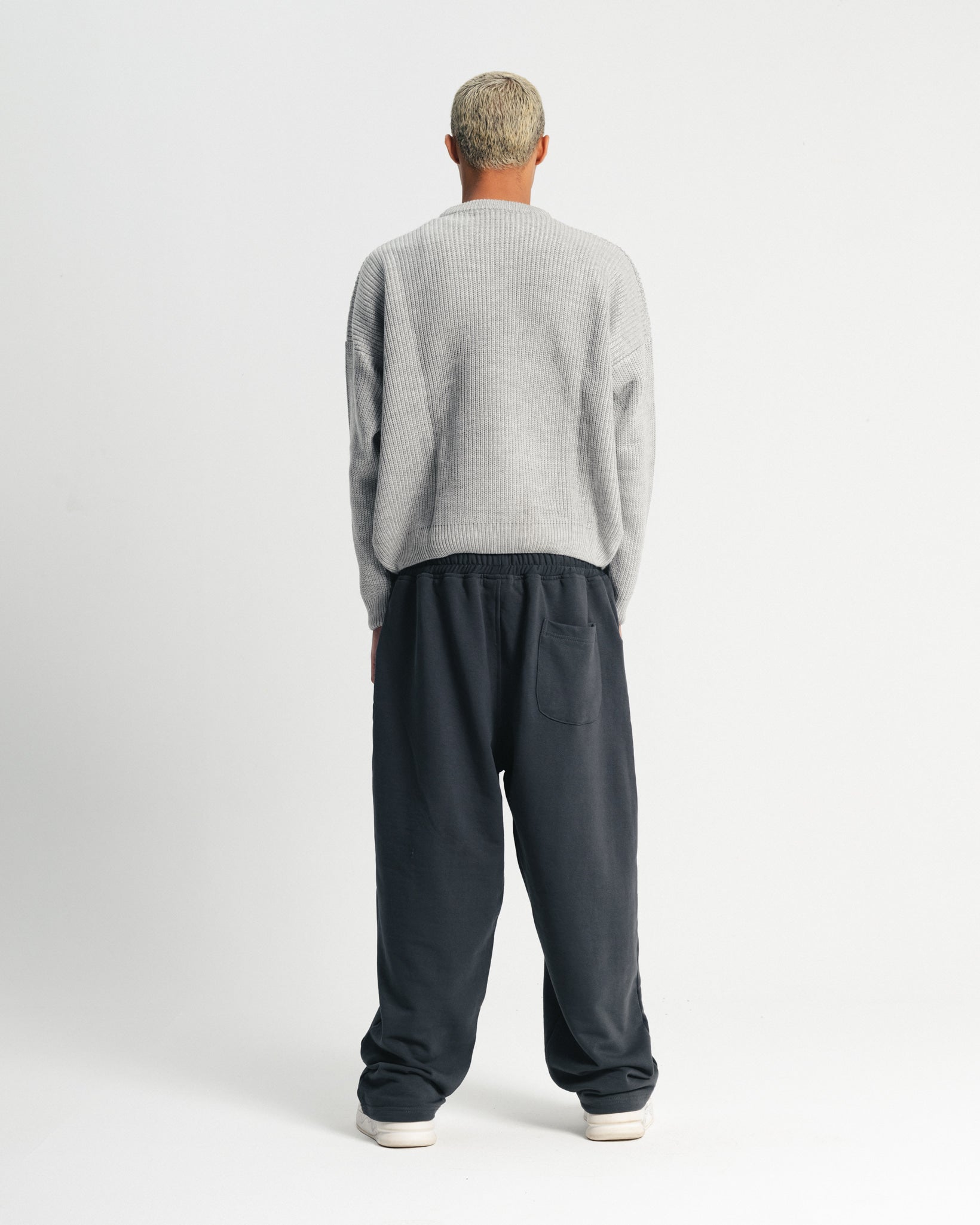 knitted sweater - gray