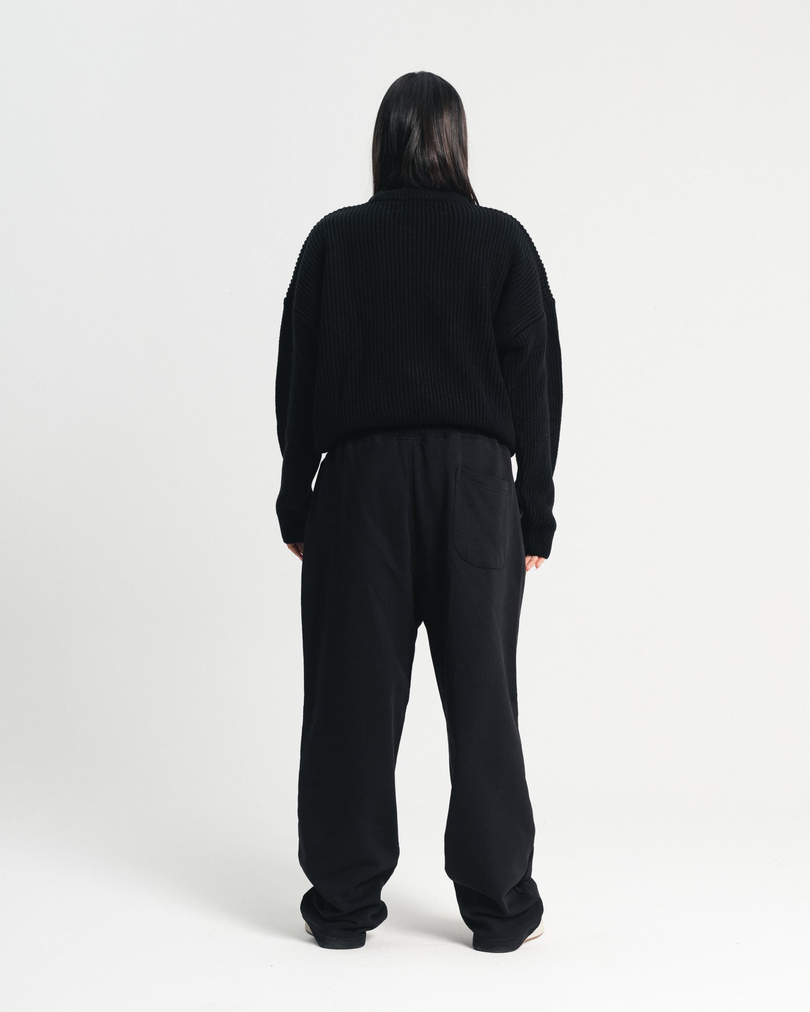 knitted sweater - black