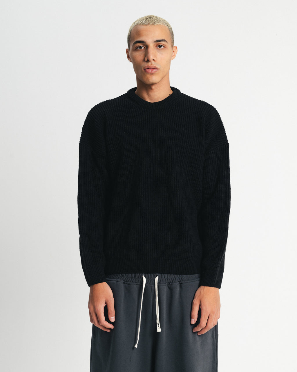 knitted sweater - black