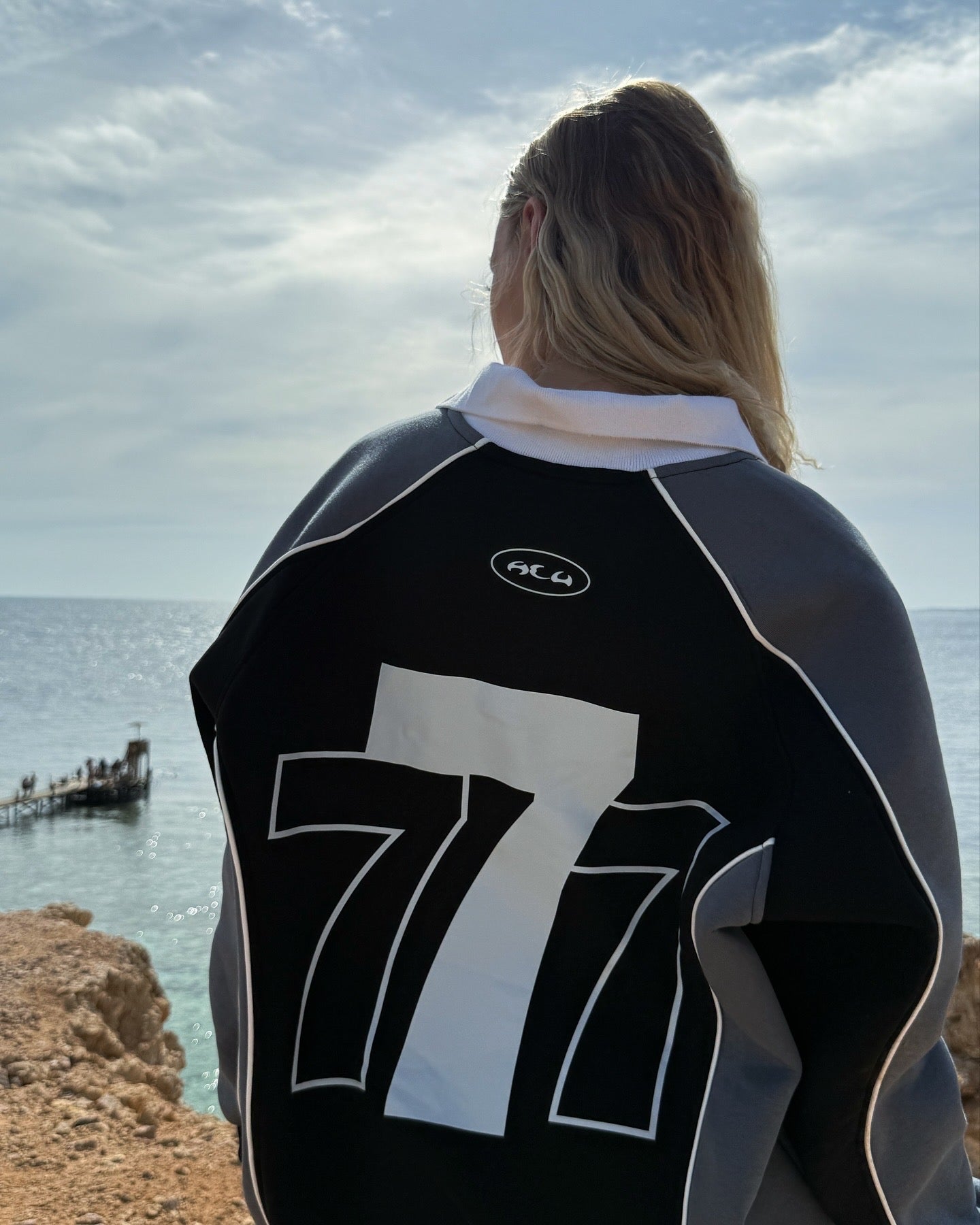 Three 7 Crewneck Black