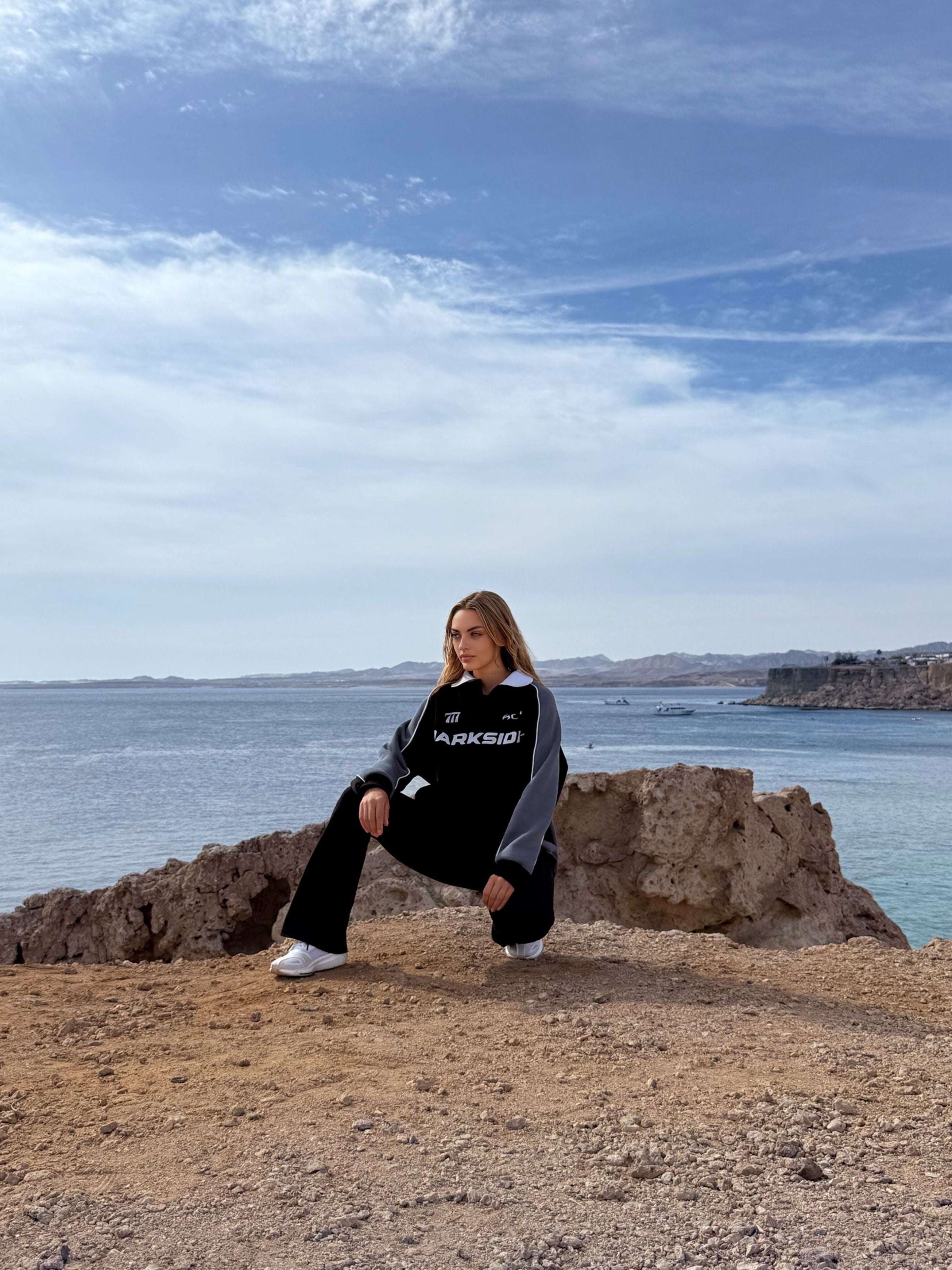 Three 7 Crewneck Black